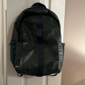 Away F.A.R. 26L backpack